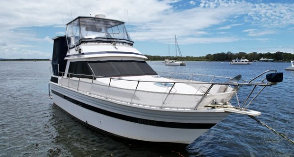 Ranger 35 Aft Cabin 2 x Volvo 200hp