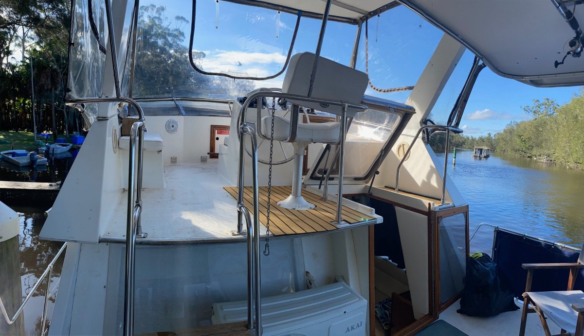 Ranger 35 Aft Cabin 2 x Volvo 200hp