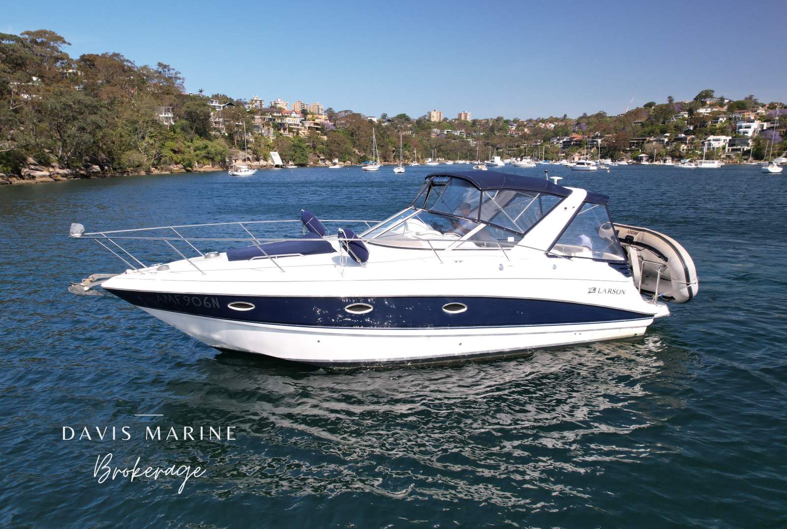 Larson Cabrio 330 Sports Cruiser - REBUILT ENGINES.:2005 Larson Cabrio 330 For Sale