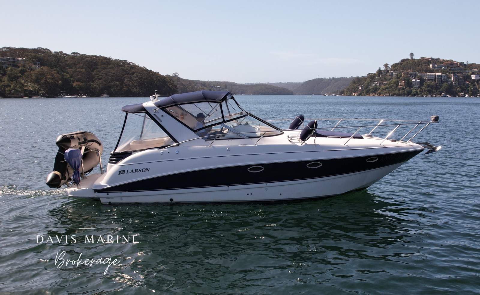 Larson Cabrio 330 Sports Cruiser - REBUILT ENGINES.:2005 Larson Cabrio 330 For Sale