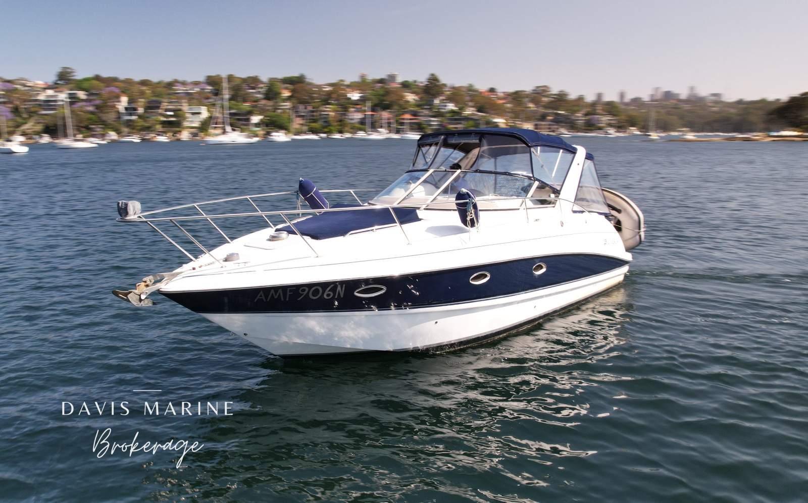 Larson Cabrio 330 Sports Cruiser - REBUILT ENGINES.:2005 Larson Cabrio 330 For Sale