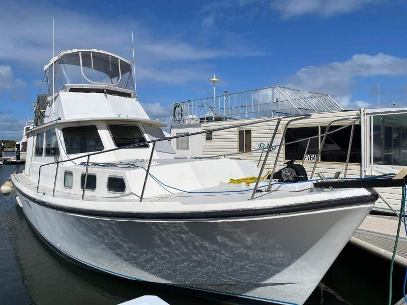 Northshore 37 Flybridge Cruiser