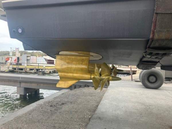 THE FOX Riviera 6000 Sport Yacht Boat Brokers of Tasmania