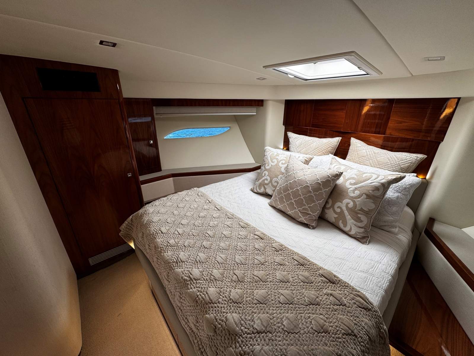 THE FOX Riviera 6000 Sport Yacht Boat Brokers of Tasmania