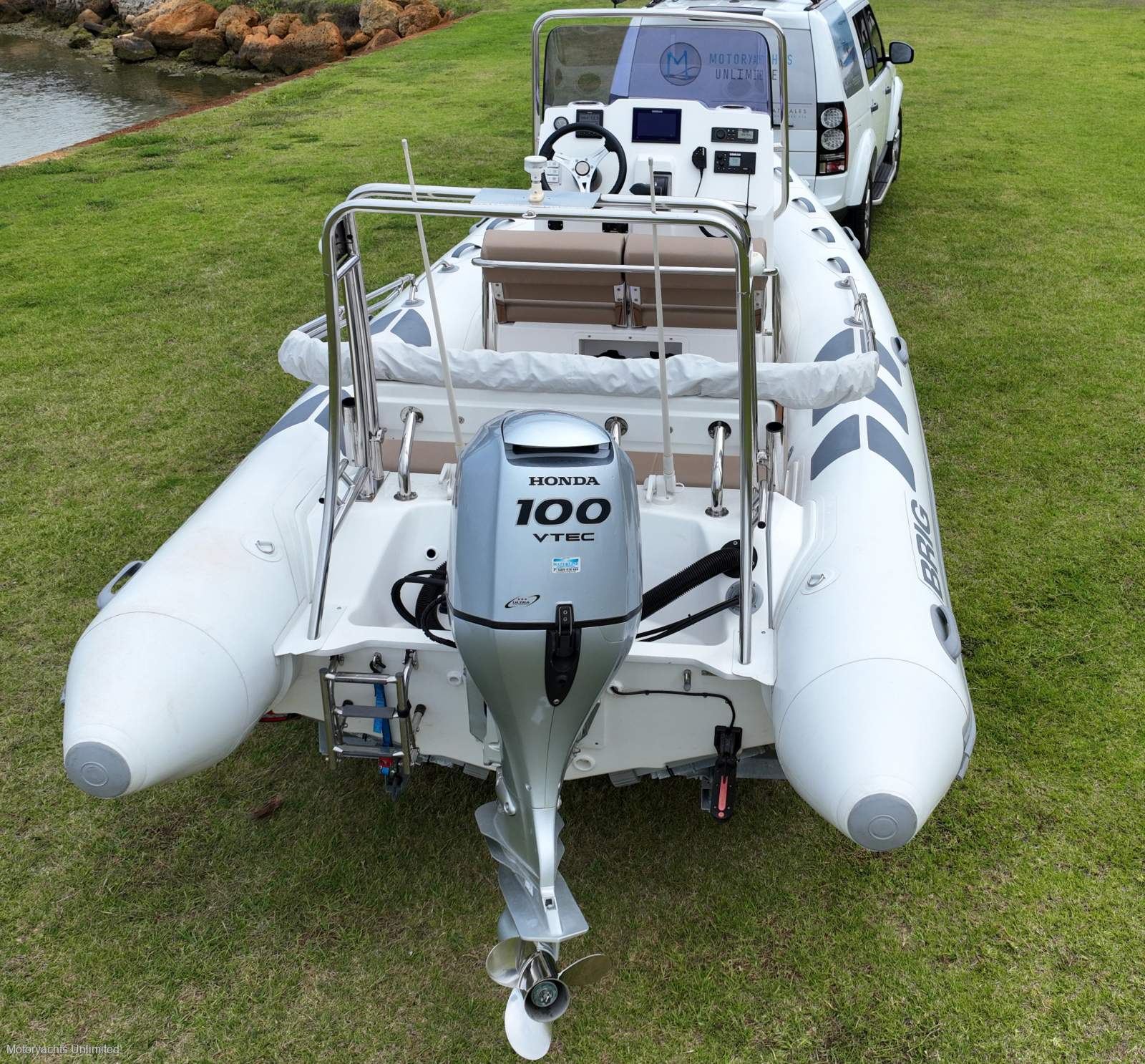 Brig Navigator 570 Big hyperlon tubes and remarkably dry bay hopper