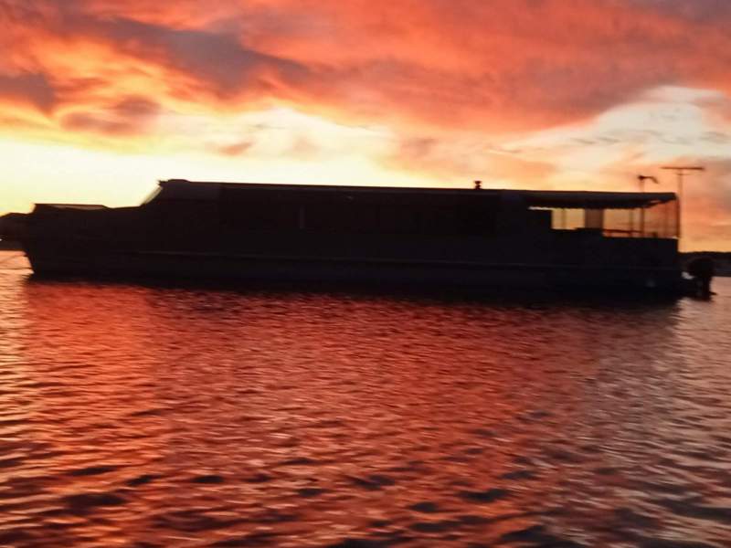 Austral Ex commercial boat built to survey