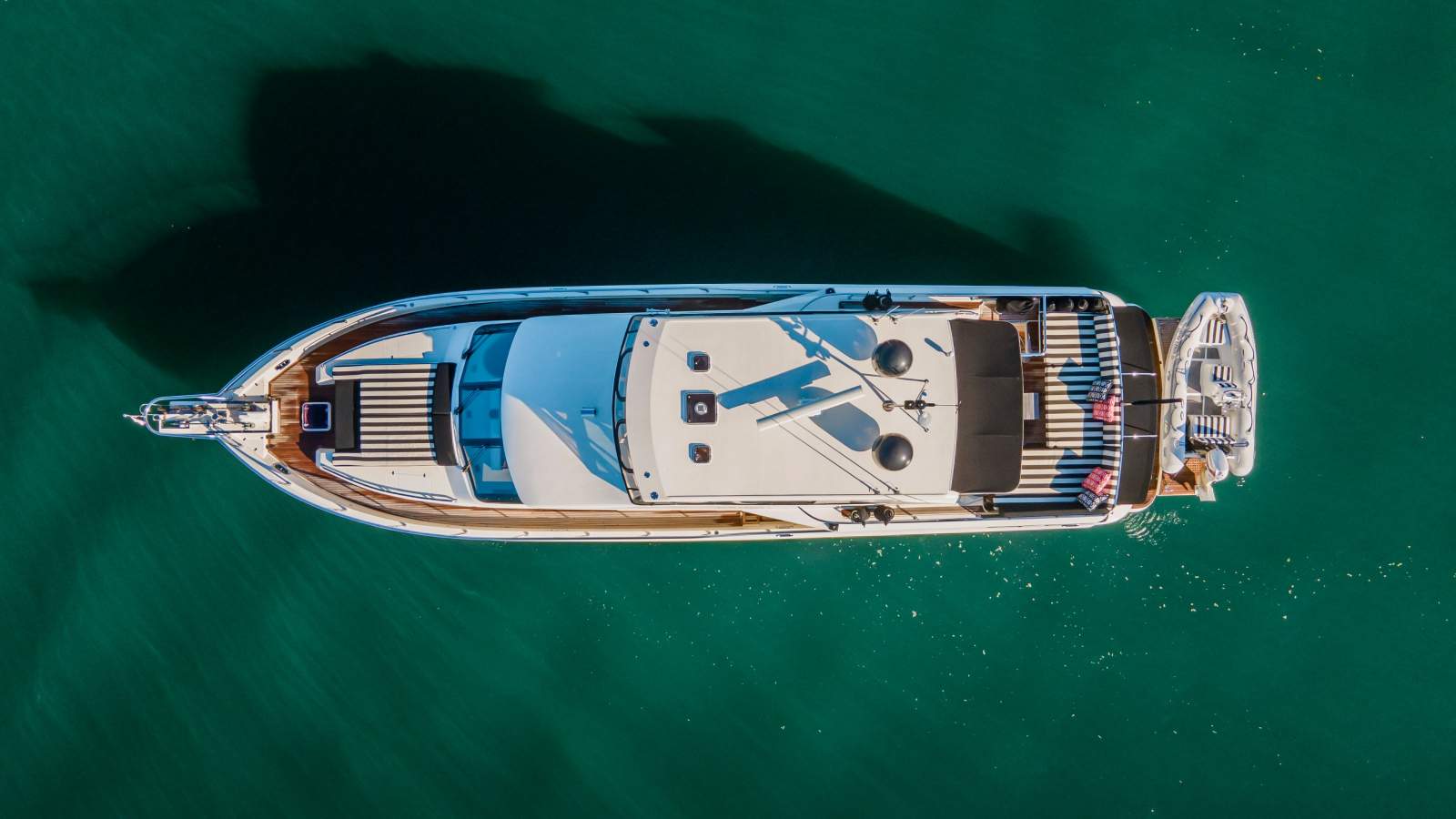 Hampton 680 Pilothouse