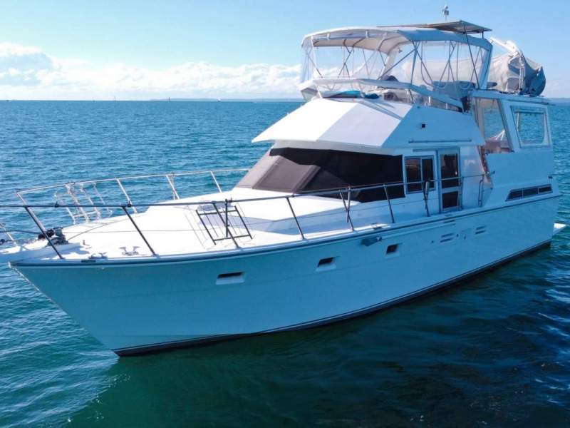 Hi Star 48 Sundeck