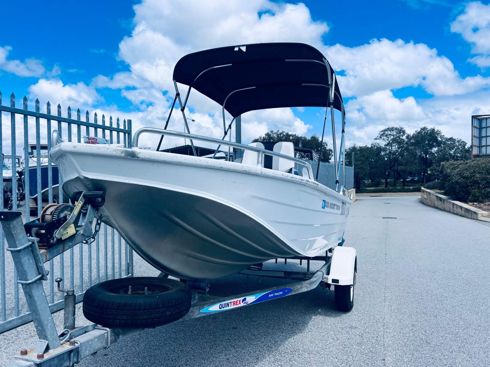 Quintrex 400 Hornet Trophy