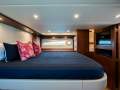 Riviera 5400 Sport Yacht