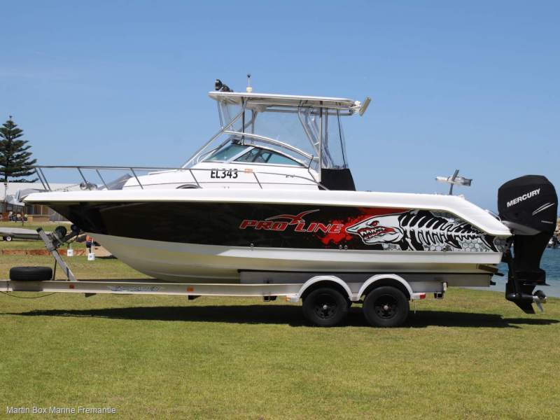 Pro-line 24 Walk Around with 2016 Mercury 300Hp Outboard