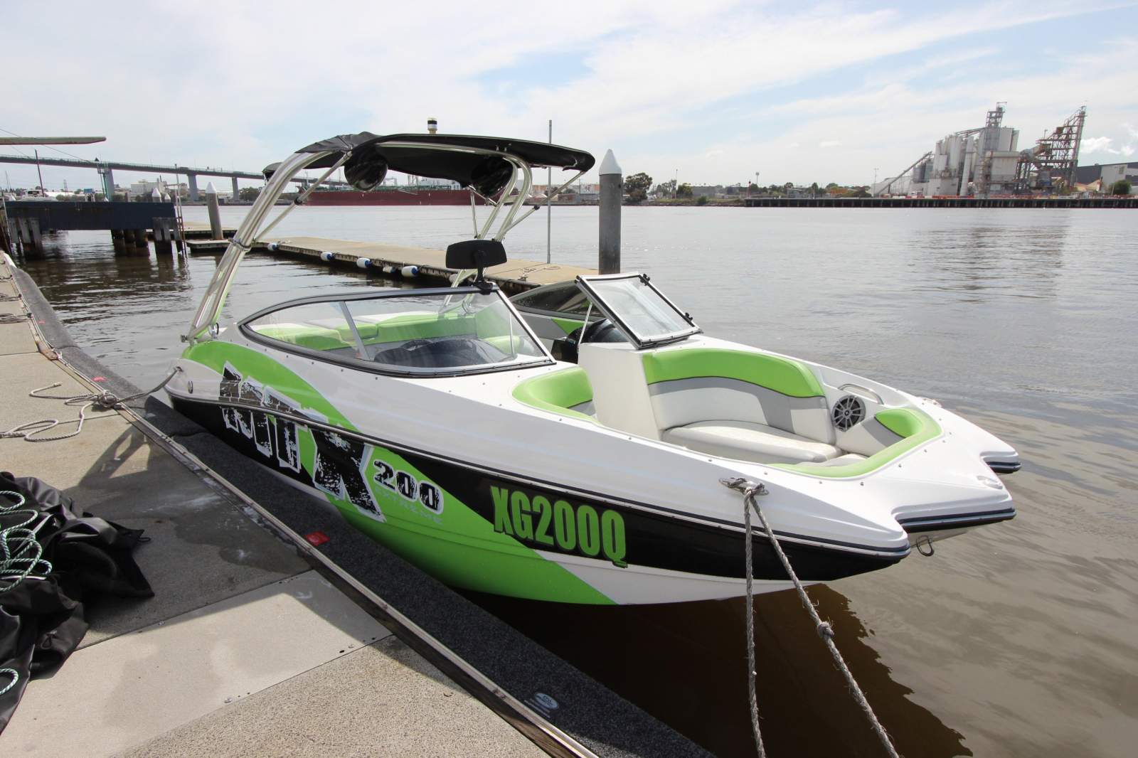Rinker 200 Captiva MTX Extreme