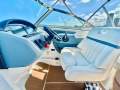 Cobalt 23SC Bowrider sports:Luxurious bolster seat for the captain