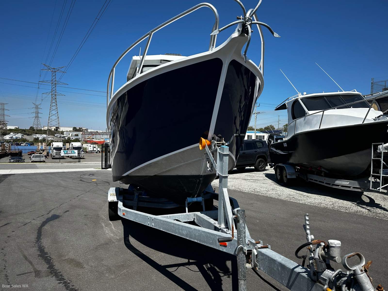 Gospel 7.5 Centre Cab Plate Mercury 300 Hp Verado 94.6 Hours Trailer