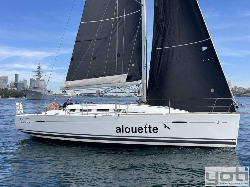 Beneteau First 35
