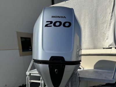 2023 Honda BF200D Drive By Wire only 6.6 HRS!