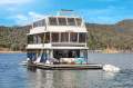 WOW Houseboat Holiday Home on Lake Eildon:WOW on Lake Eildon