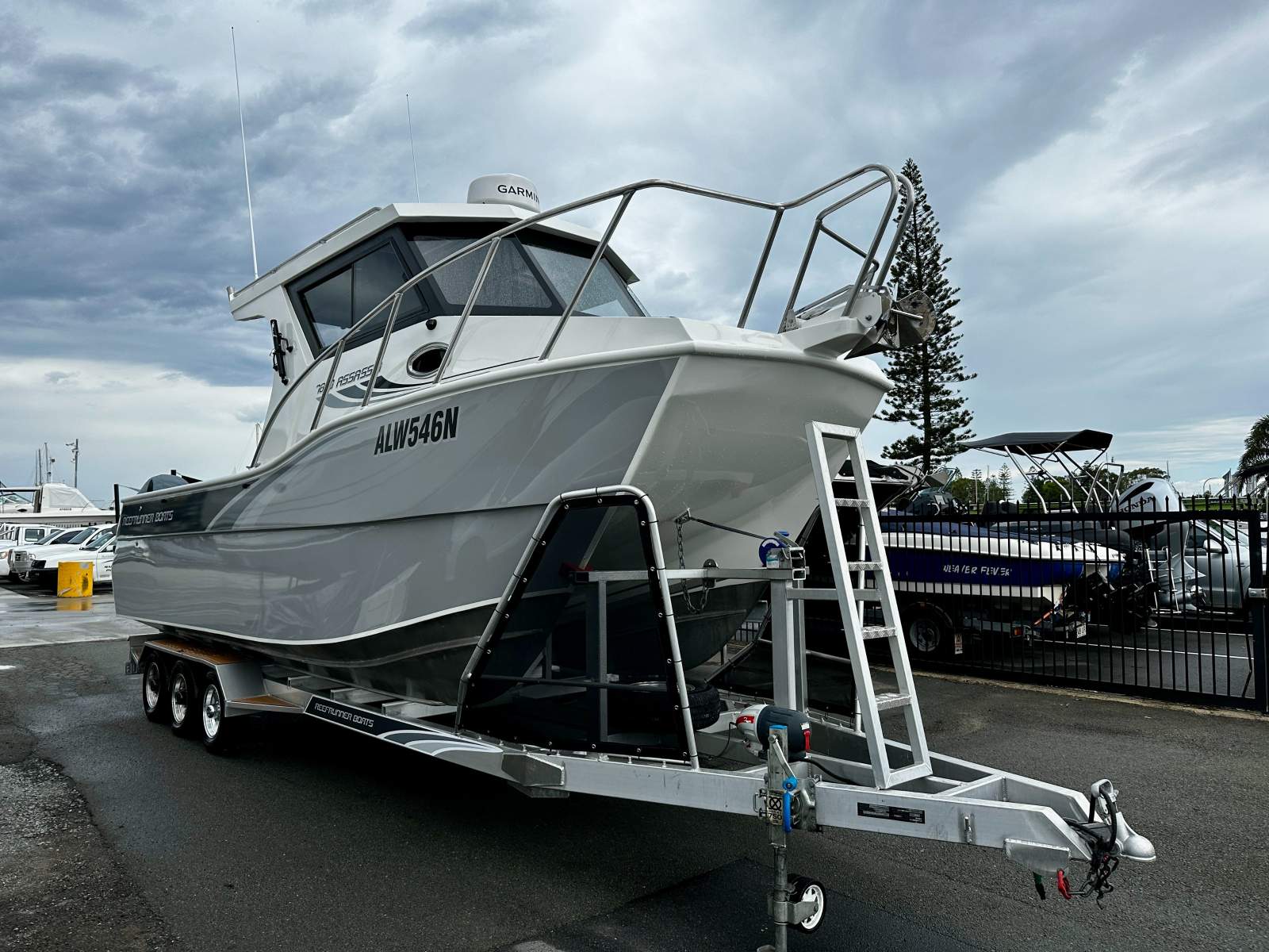 Reef Runner 7800 Assassin
