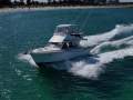 Riviera 33 Flybridge - Island master berth, modern interior