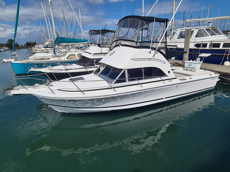 Caribbean 27 Flybridge Sports Fisherman Priced to sell!