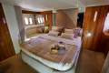 Riviera 5800 Sport Yacht