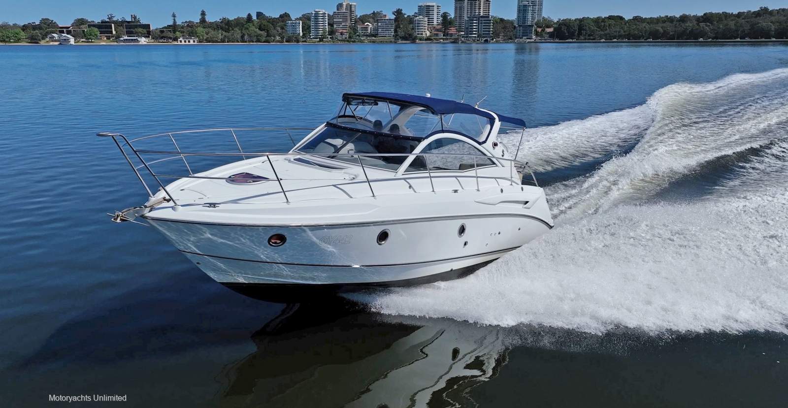Beneteau Monte Carlo 32 - Modern & stylish sports cruiser