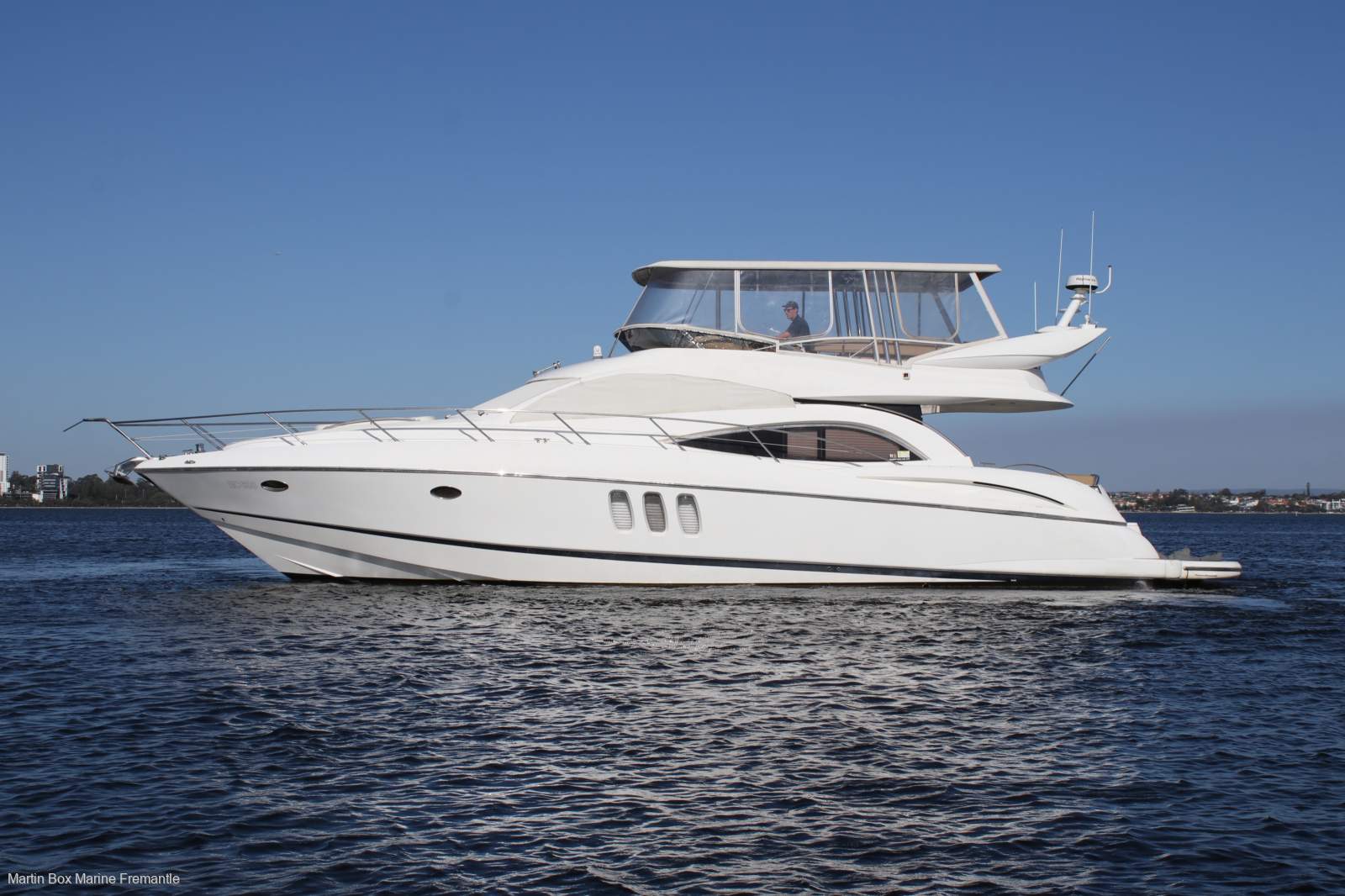 Sunseeker Manhattan 56 with Hydraulic Swim Platform