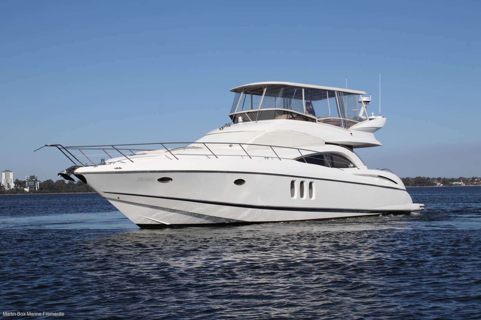 Sunseeker Manhattan 56 with Hydraulic Swim Platform