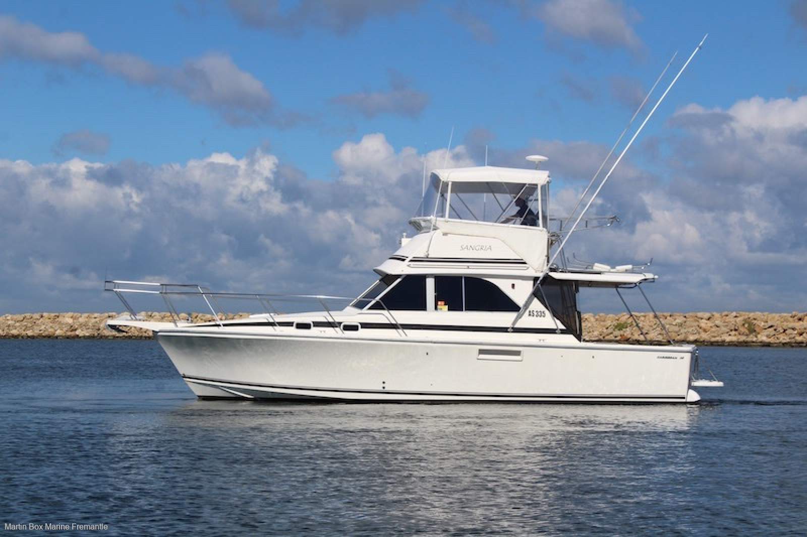 Caribbean 35 Flybridge Cruiser with Twin Cummins Diesels