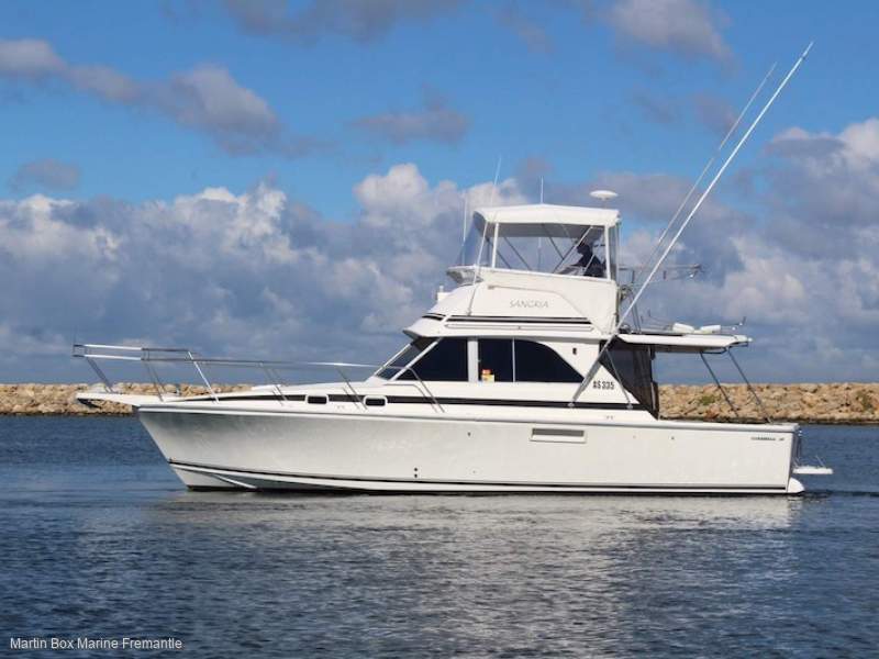 Caribbean 35 Flybridge Cruiser with Twin Cummins Diesels