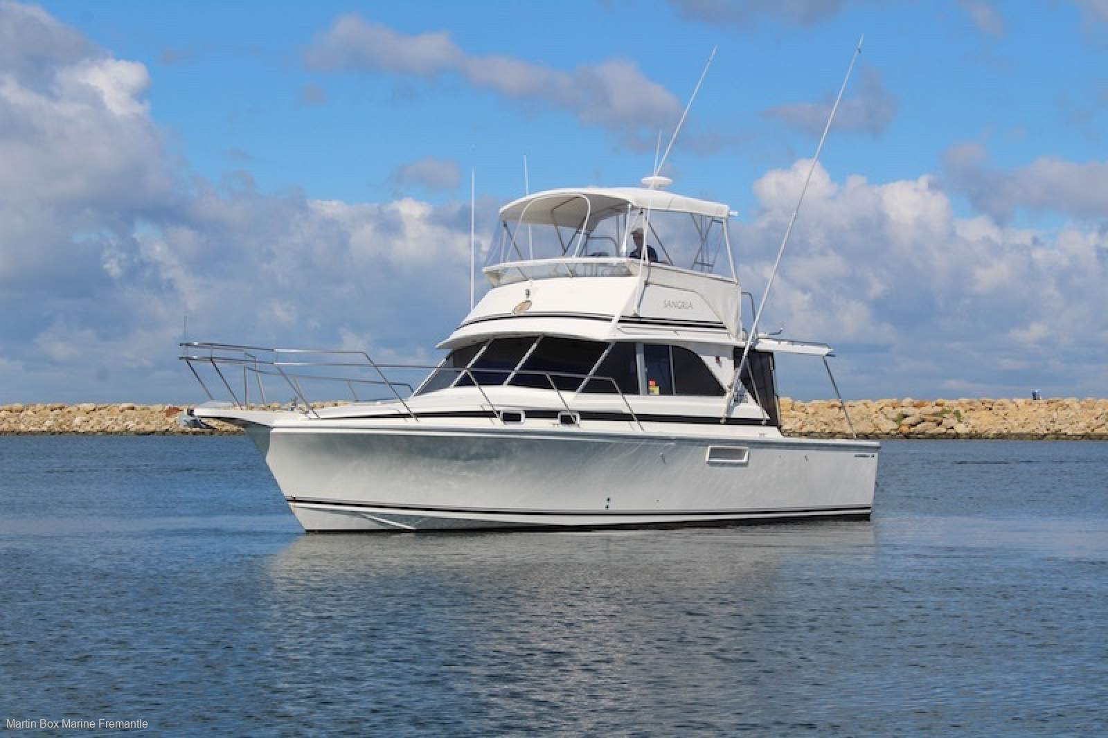 Caribbean 35 Flybridge Cruiser with Twin Cummins Diesels