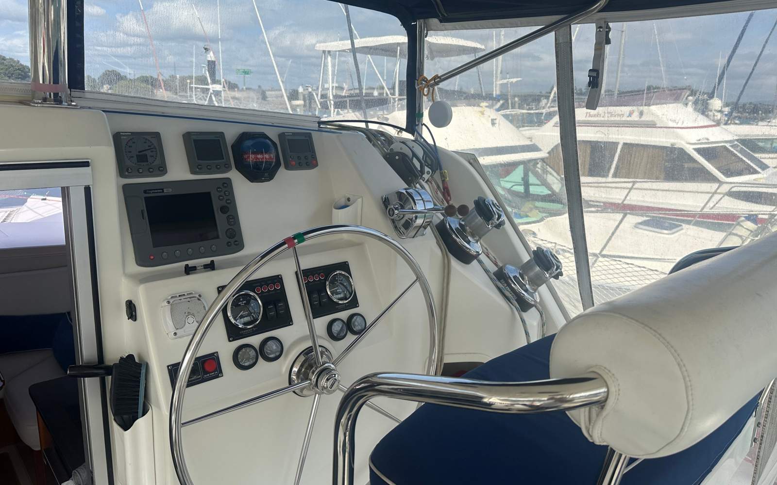 Leopard Catamarans 38