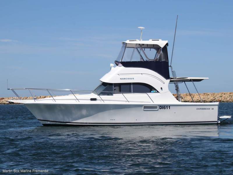 Caribbean 32 Flybridge Cruiser with Twin Cummins Diesels