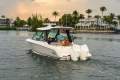 Boston Whaler 330 Vantage Dual Console Bowrider