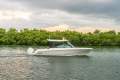 Boston Whaler 330 Vantage Dual Console Bowrider