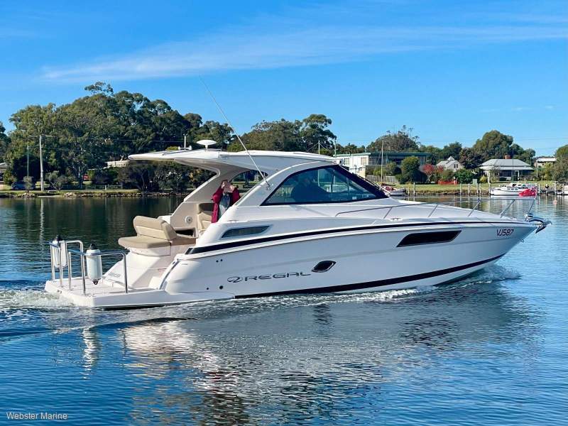 Regal 35 Sports Coupe