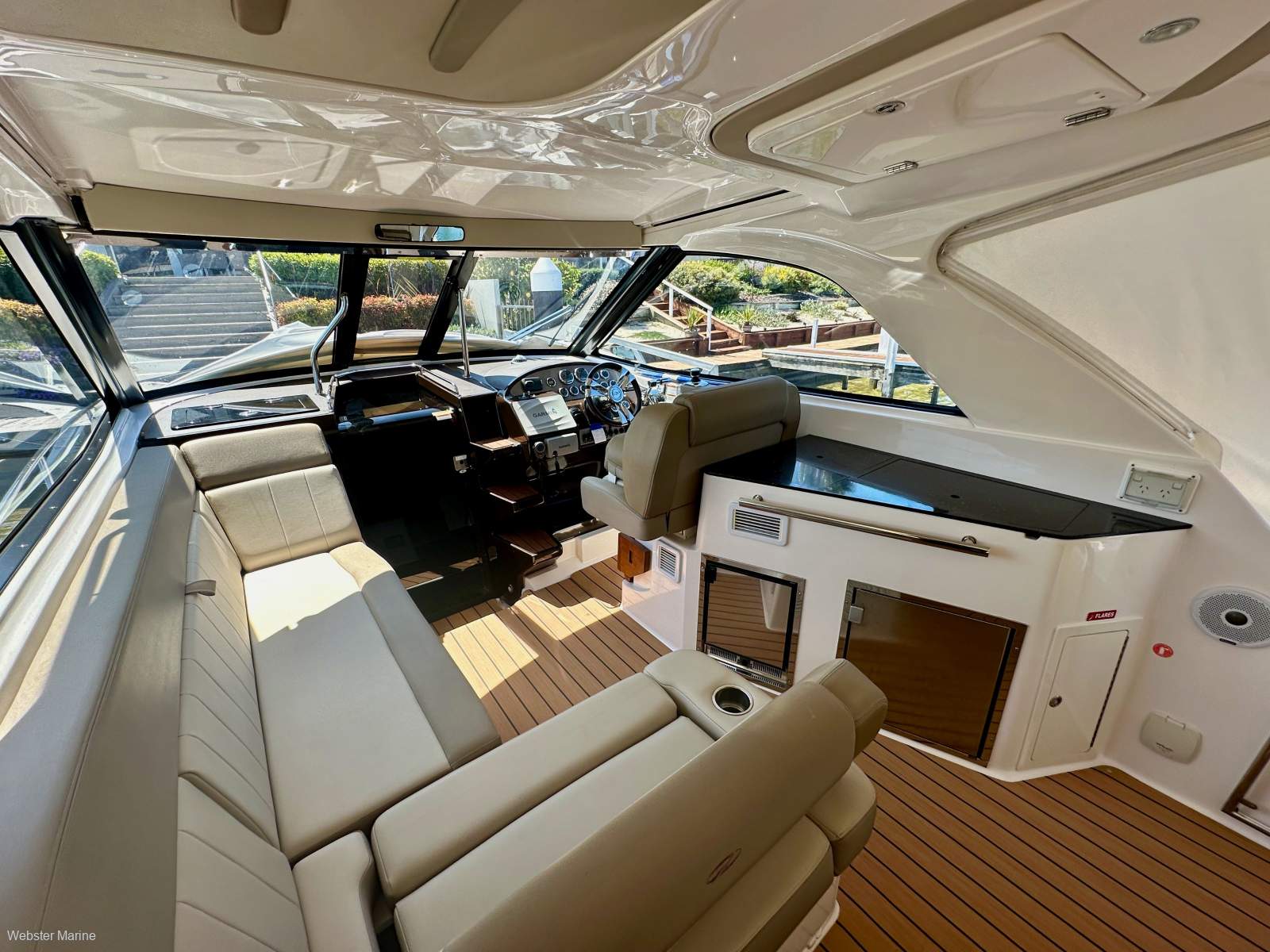 Regal 35 Sports Coupe