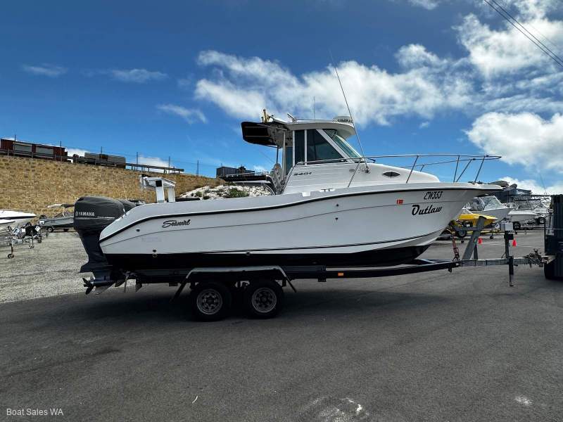 Seaswirl Striper 2601 Walk Around VALUE FOR MONEY BE QUICK ON THIS ONE