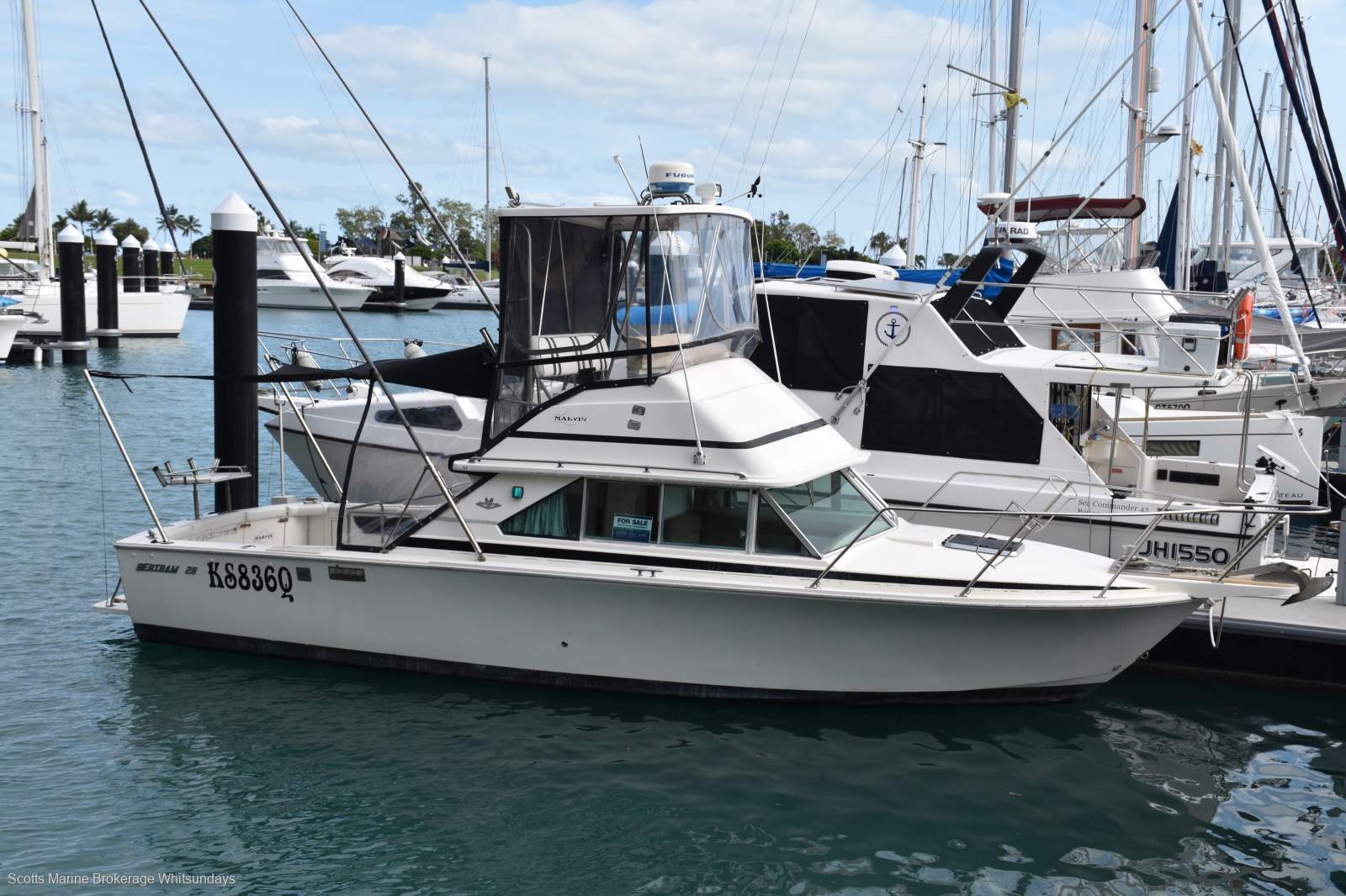 Bertram 28 Flybridge