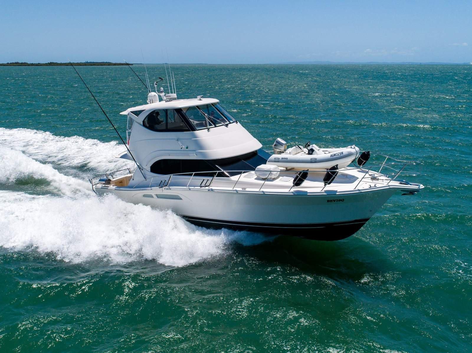 Riviera 47 Enclosed Flybridge