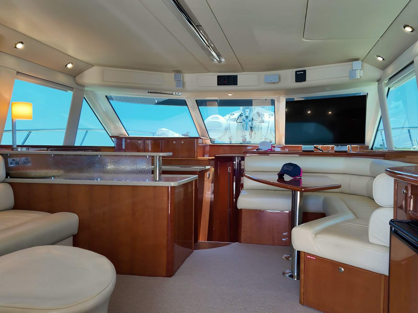 Riviera 47 Enclosed Flybridge