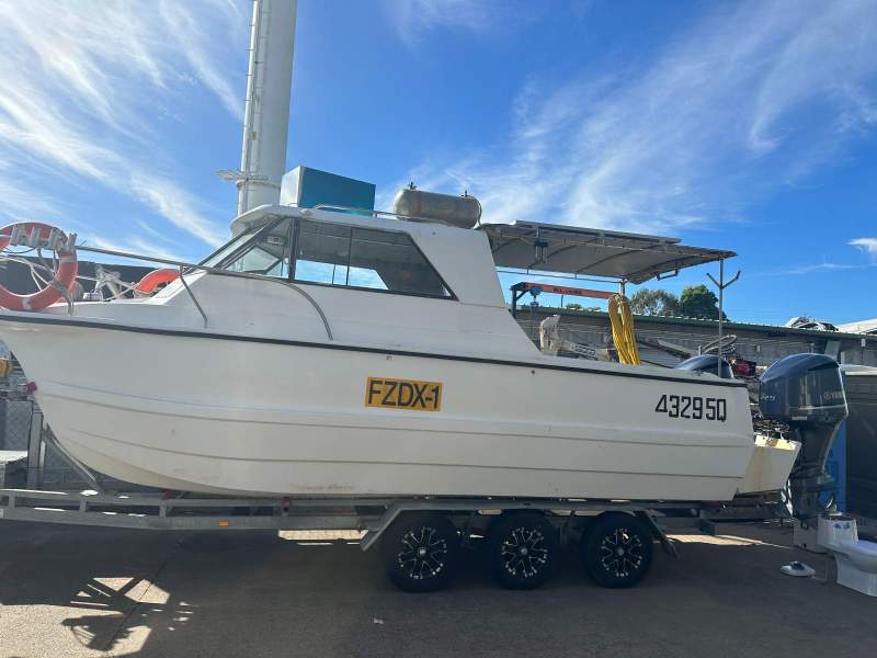Shark Cat 23 Boat measures closer to 30ft with wide beam