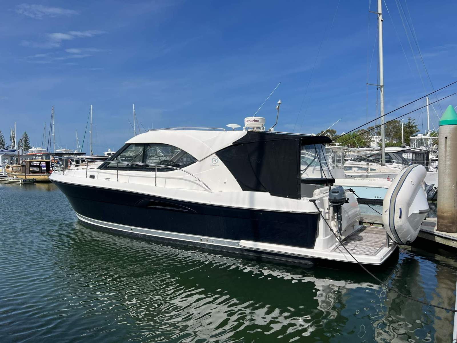Riviera 3600 Sport Yacht