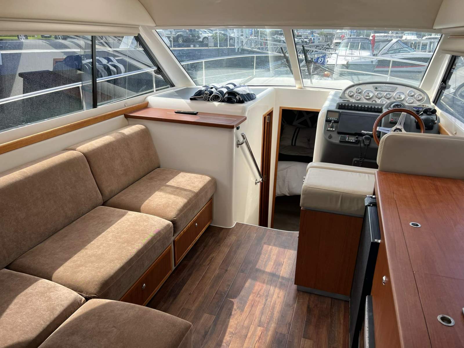 Riviera 3600 Sport Yacht