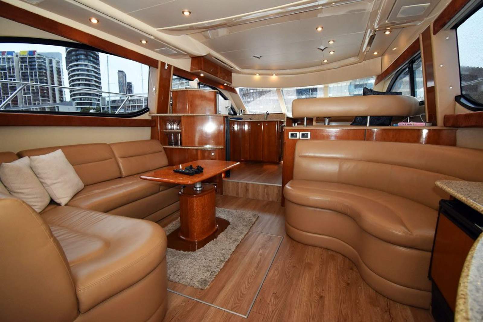 Meridian 411 Sedan - SOLD