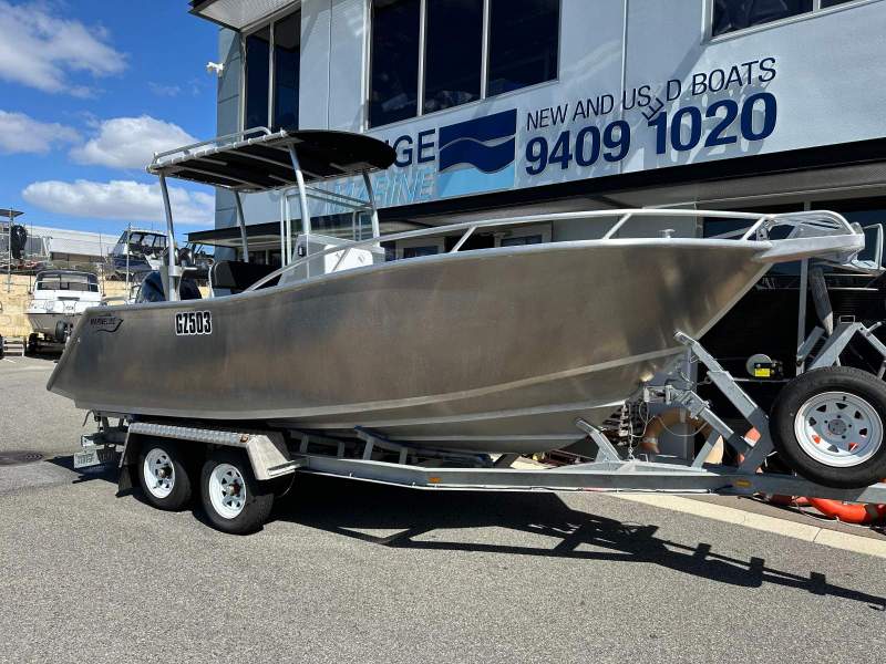 Marineline 650 Centre Console with Yamaha 175HP 4 Stroke with only 4 hours!!