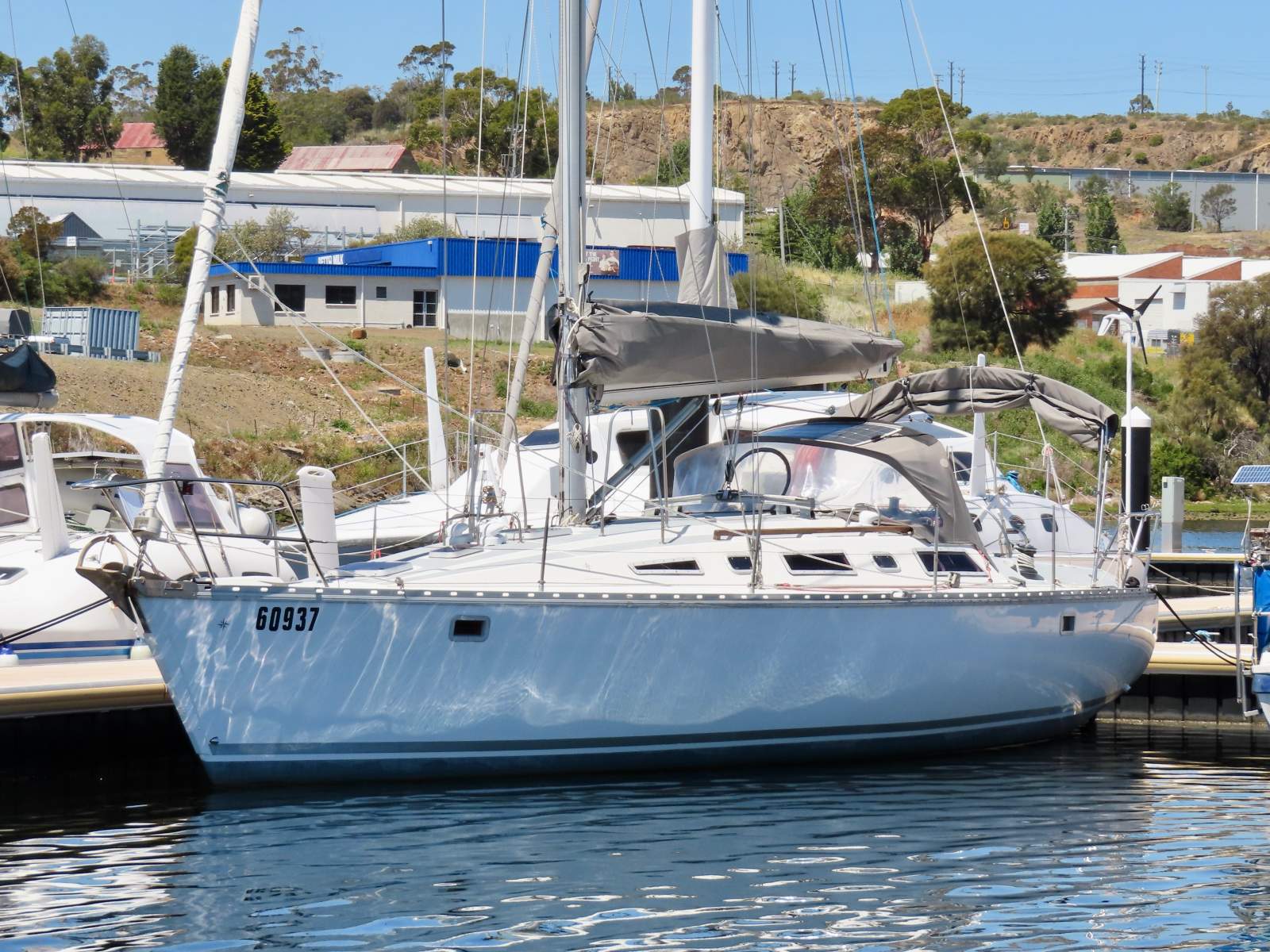 Jeanneau Sun Charm 39 EXCELLENT CONDITION WITH MANY MAJOR UPGRADES