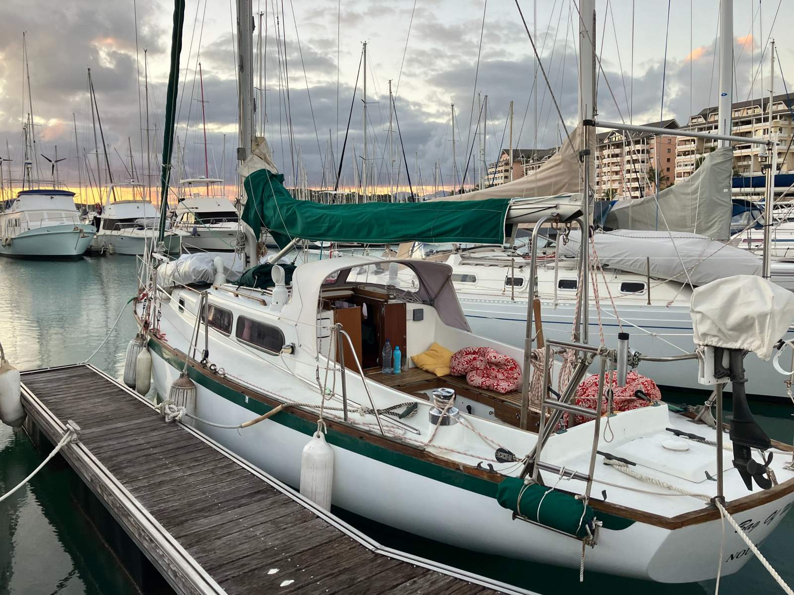 Spencer 35 MK1 Full-keeled, classic blue-water cruiser