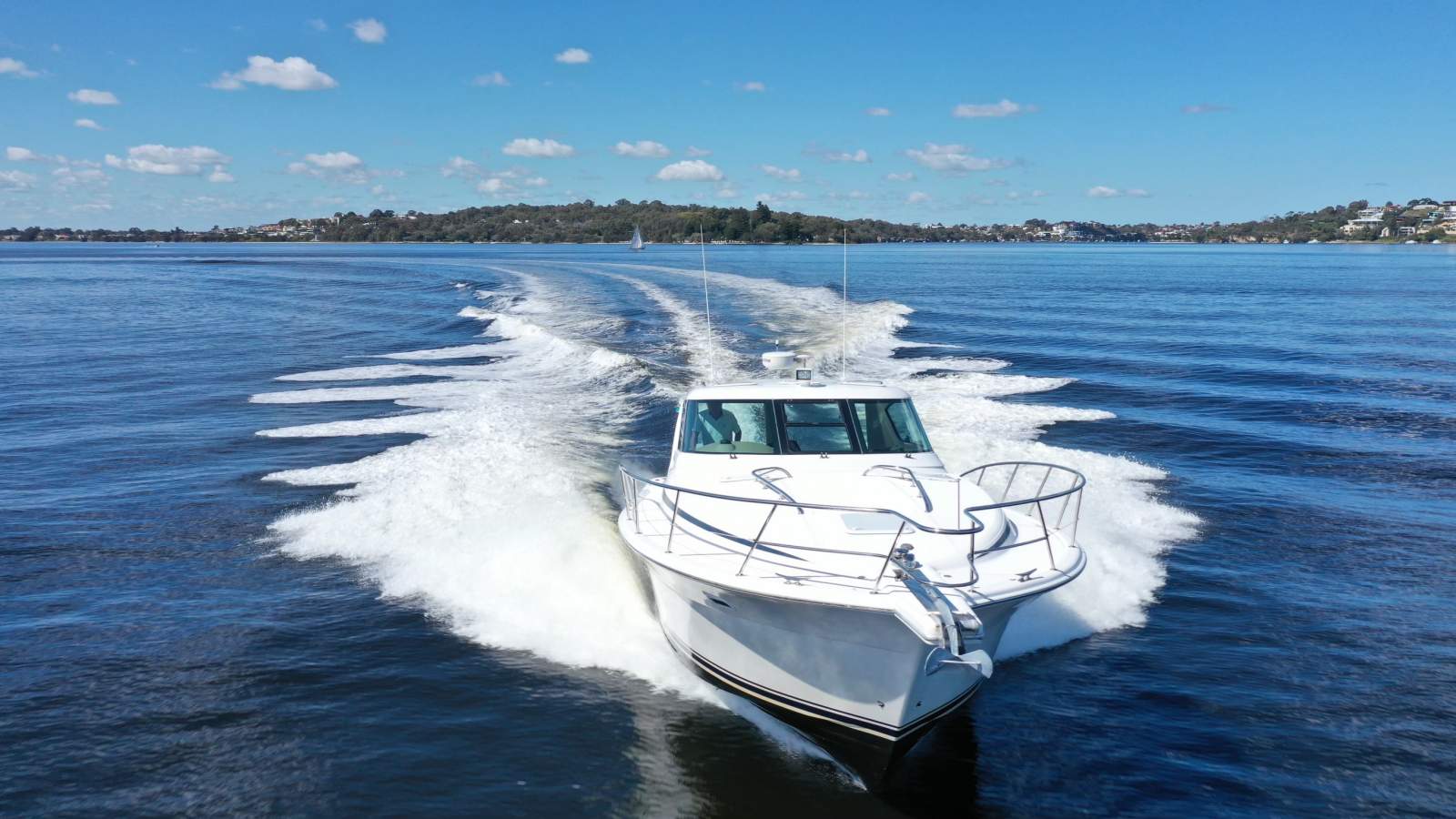 Riviera 4000 Offshore Hardtop Platinum Series