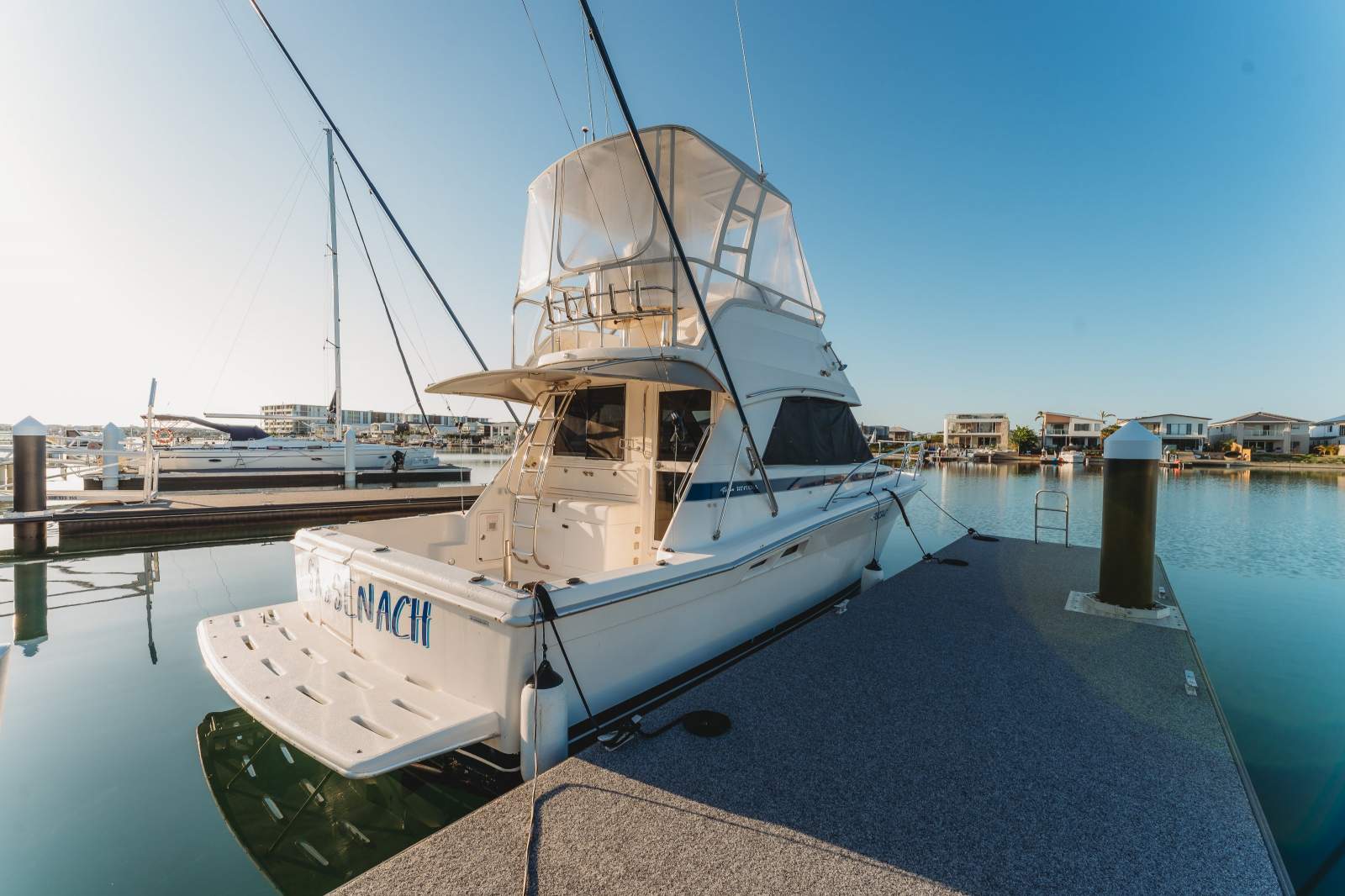 Riviera 34 Platinum Flybridge